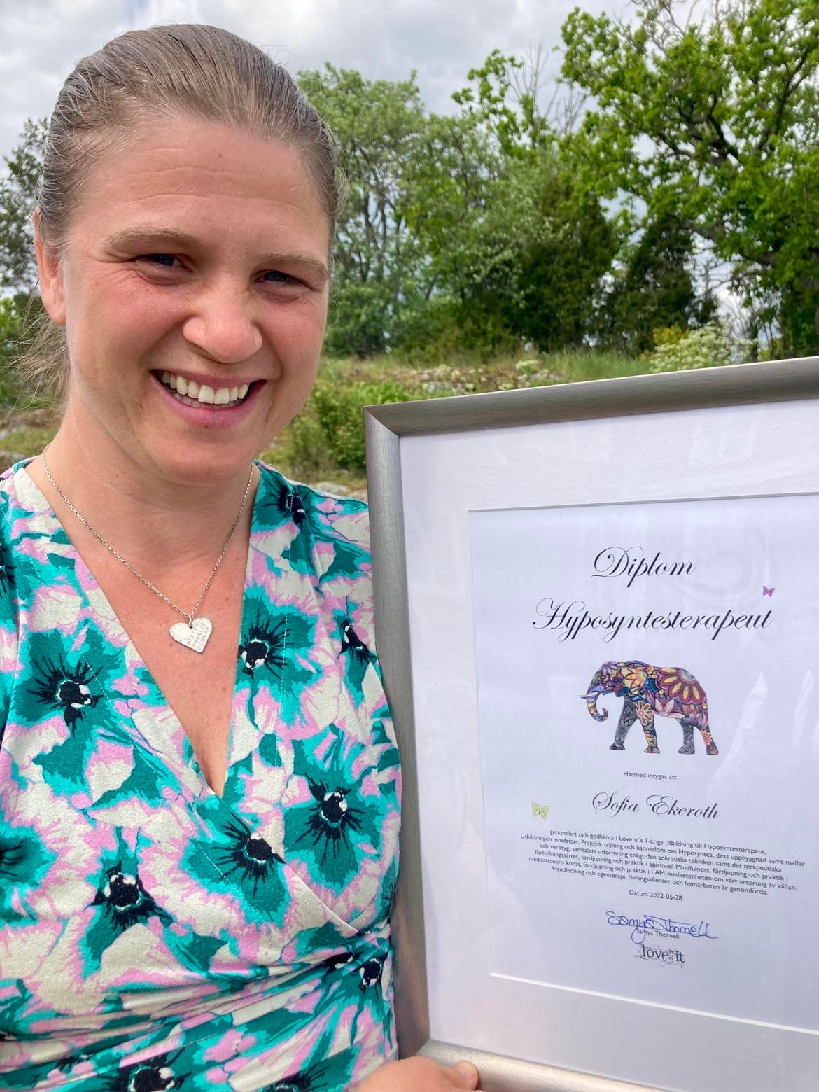 Sofia med diplom på Hyposyntesterapeut